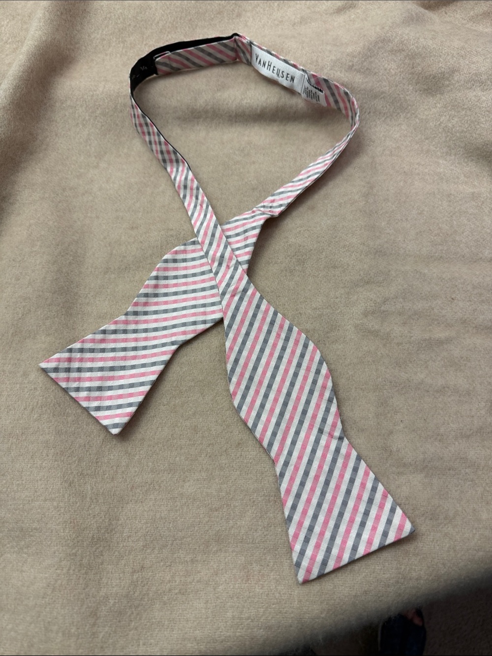 Van Heusen Pink and Gray 100% Silk Diagonal Stripe Self-Tie Bow Tie
